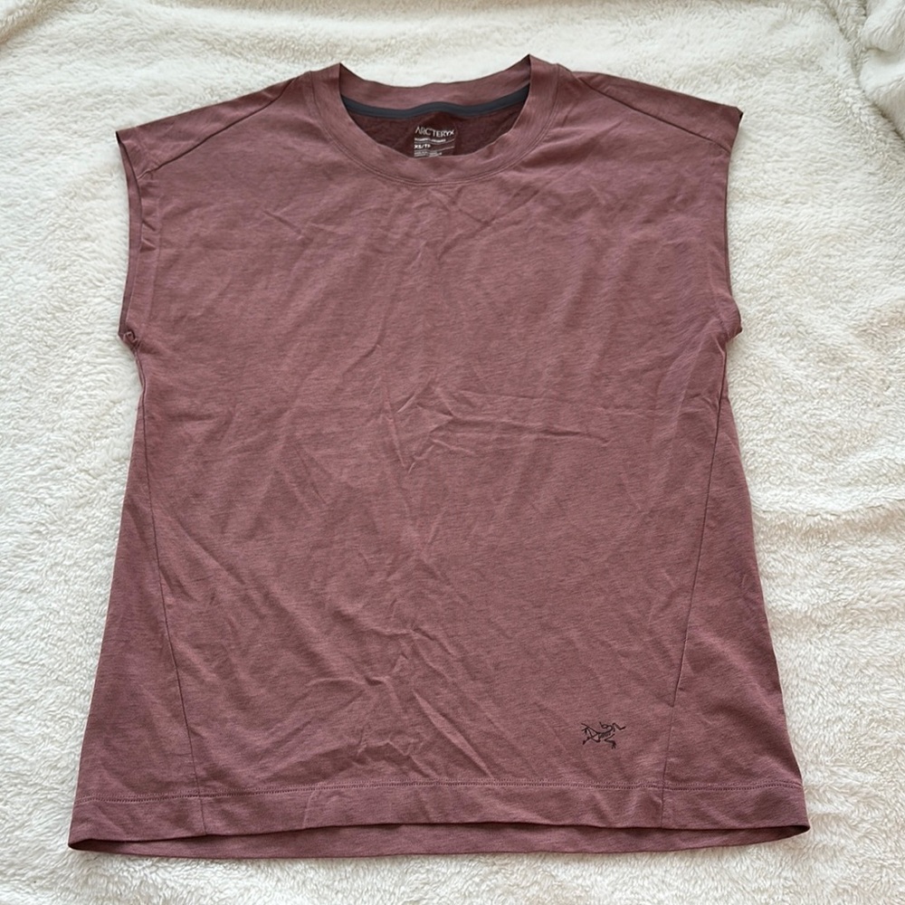 Arc'teryx Mauve Pink Athletic Top Tank XS